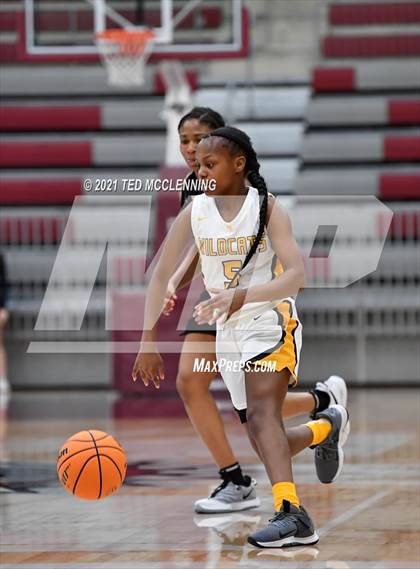 Thumbnail 2 in Watson Chapel vs. Robinson (AAA 4A State Round One) photogallery.