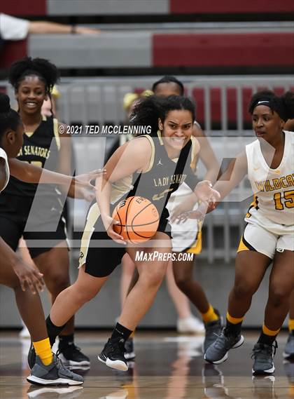 Thumbnail 2 in Watson Chapel vs. Robinson (AAA 4A State Round One) photogallery.