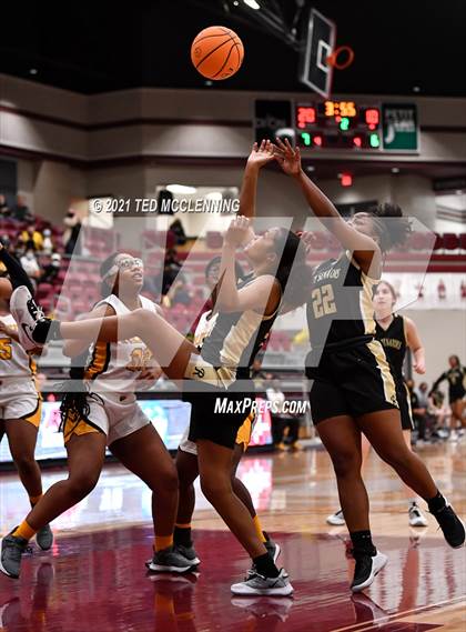 Thumbnail 3 in Watson Chapel vs. Robinson (AAA 4A State Round One) photogallery.