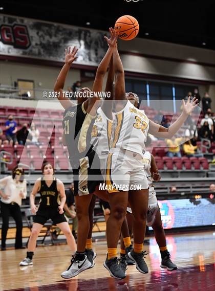 Thumbnail 2 in Watson Chapel vs. Robinson (AAA 4A State Round One) photogallery.