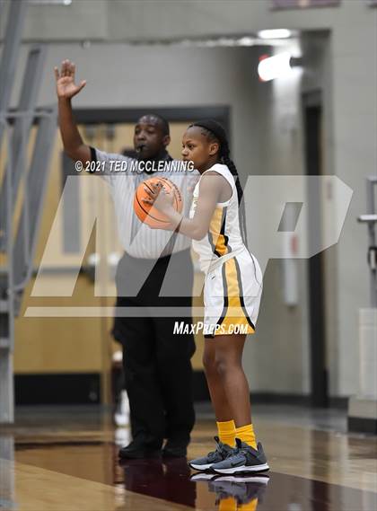 Thumbnail 3 in Watson Chapel vs. Robinson (AAA 4A State Round One) photogallery.