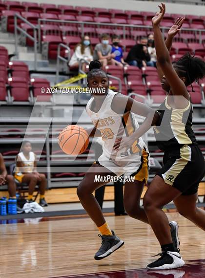 Thumbnail 3 in Watson Chapel vs. Robinson (AAA 4A State Round One) photogallery.