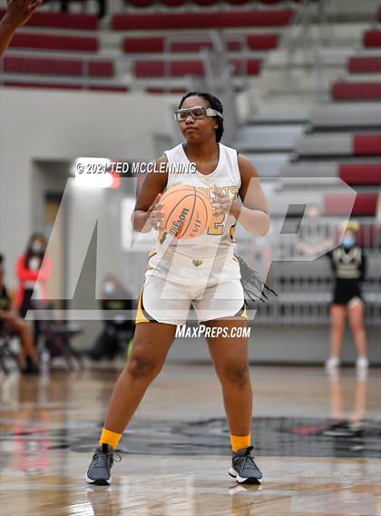 Thumbnail 2 in Watson Chapel vs. Robinson (AAA 4A State Round One) photogallery.