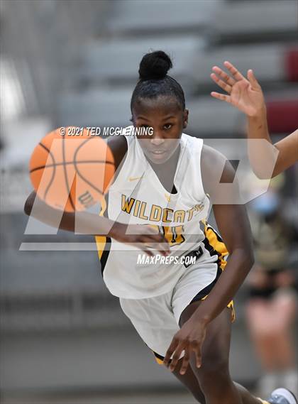 Thumbnail 2 in Watson Chapel vs. Robinson (AAA 4A State Round One) photogallery.