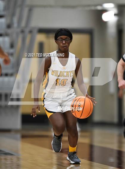 Thumbnail 2 in Watson Chapel vs. Robinson (AAA 4A State Round One) photogallery.