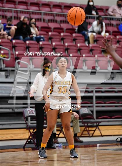 Thumbnail 3 in Watson Chapel vs. Robinson (AAA 4A State Round One) photogallery.