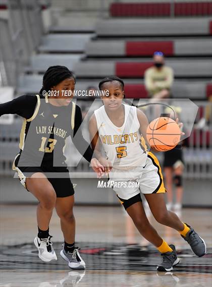 Thumbnail 2 in Watson Chapel vs. Robinson (AAA 4A State Round One) photogallery.