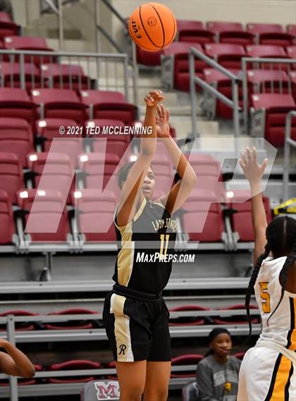 Thumbnail 2 in Watson Chapel vs. Robinson (AAA 4A State Round One) photogallery.