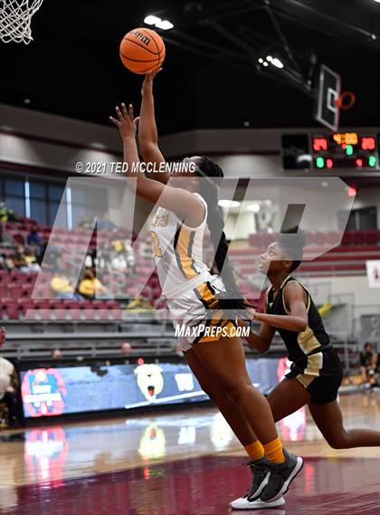 Thumbnail 1 in Watson Chapel vs. Robinson (AAA 4A State Round One) photogallery.