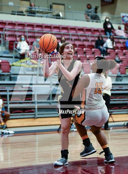 Thumbnail 2 in Watson Chapel vs. Robinson (AAA 4A State Round One) photogallery.