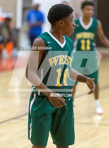 Thumbnail 2 in West vs. Stockdale (Ralph Krave Memorial Tournament) photogallery.