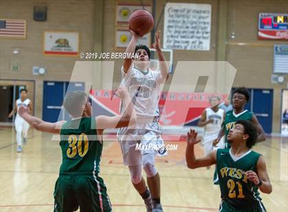 Thumbnail 1 in West vs. Stockdale (Ralph Krave Memorial Tournament) photogallery.