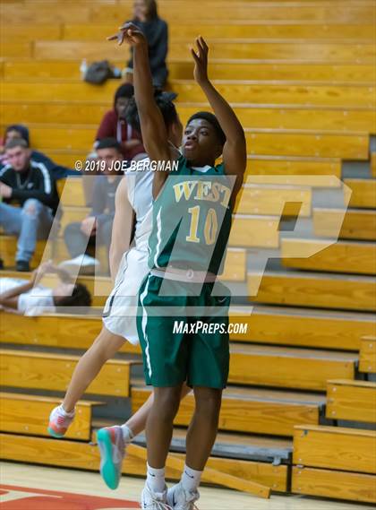 Thumbnail 3 in West vs. Stockdale (Ralph Krave Memorial Tournament) photogallery.