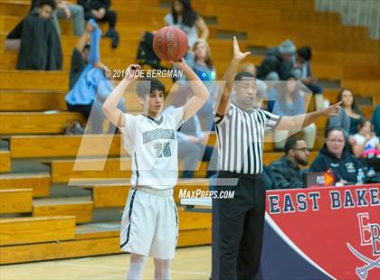 Thumbnail 3 in West vs. Stockdale (Ralph Krave Memorial Tournament) photogallery.