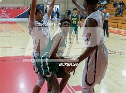 Thumbnail 1 in West vs. Stockdale (Ralph Krave Memorial Tournament) photogallery.