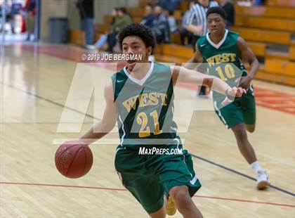 Thumbnail 3 in West vs. Stockdale (Ralph Krave Memorial Tournament) photogallery.