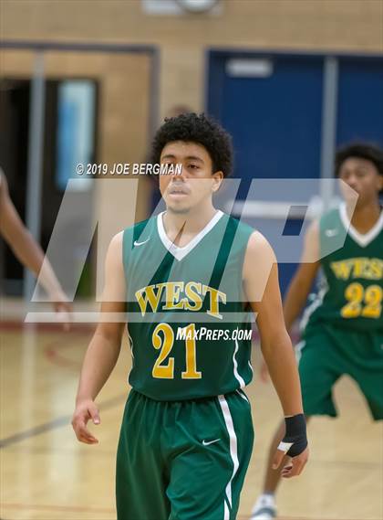 Thumbnail 3 in West vs. Stockdale (Ralph Krave Memorial Tournament) photogallery.