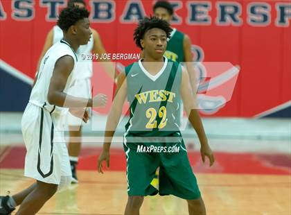 Thumbnail 2 in West vs. Stockdale (Ralph Krave Memorial Tournament) photogallery.
