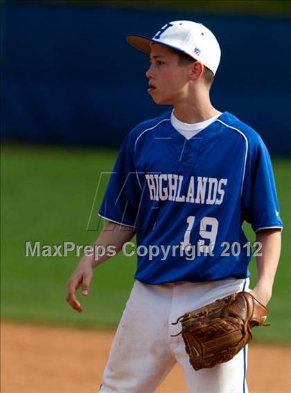 Thumbnail 2 in Covington Catholic @ Highlands photogallery.