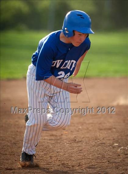 Thumbnail 2 in Covington Catholic @ Highlands photogallery.