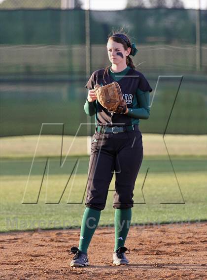 Thumbnail 1 in Pearland @ Clear Falls (UIL 5A Region 3 Bi-District Playoff) photogallery.