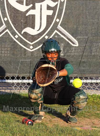 Thumbnail 2 in Pearland @ Clear Falls (UIL 5A Region 3 Bi-District Playoff) photogallery.