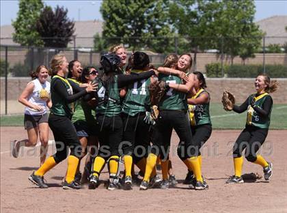 Thumbnail 3 in Waterford vs. Le Grand (CIF SJS D6 Final) photogallery.