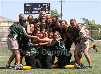 Thumbnail 3 in Waterford vs. Le Grand (CIF SJS D6 Final) photogallery.