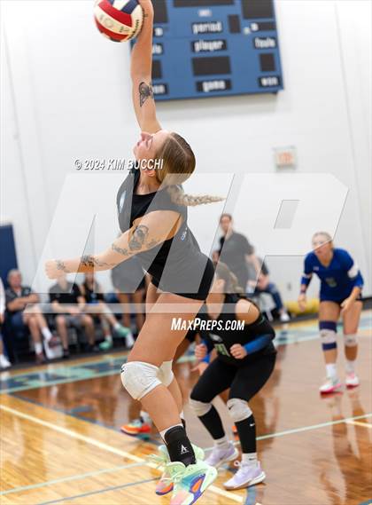 Thumbnail 2 in Robert C. Byrd vs. Martinsburg (Philip Barbour Tournament) photogallery.