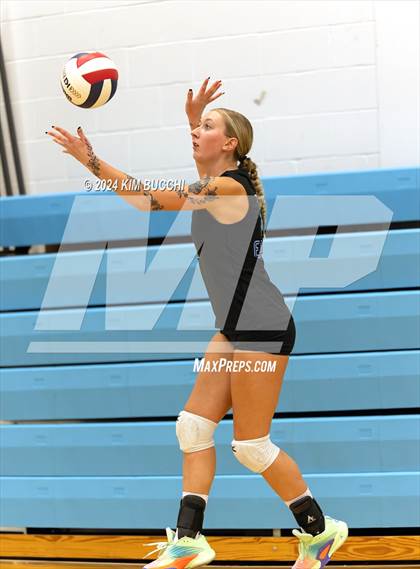Thumbnail 2 in Robert C. Byrd vs. Martinsburg (Philip Barbour Tournament) photogallery.