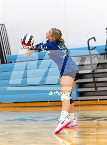 Thumbnail 1 in Robert C. Byrd vs. Martinsburg (Philip Barbour Tournament) photogallery.
