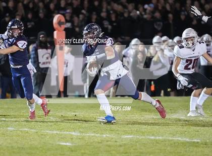 Thumbnail 2 in Chatfield vs Dakota Ridge (CHSAA 4A Third Round Playoff) photogallery.