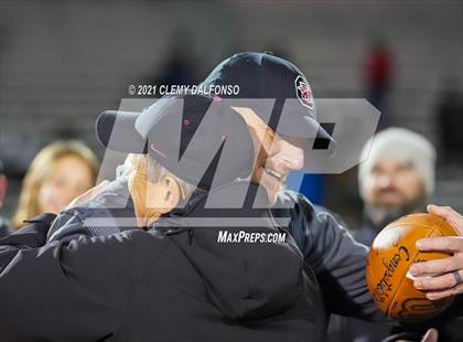 Thumbnail 2 in Chatfield vs Dakota Ridge (CHSAA 4A Third Round Playoff) photogallery.