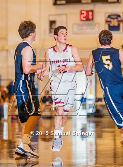 Thumbnail 3 in Santa Cruz vs. Menlo School (CIF CCS D4 Final) photogallery.