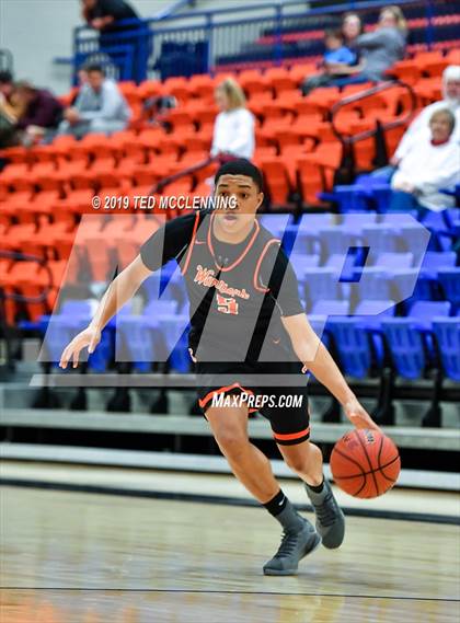 Thumbnail 3 in Atkins vs Lamar photogallery.