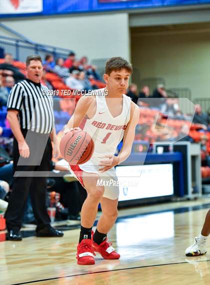 Thumbnail 1 in Atkins vs Lamar photogallery.