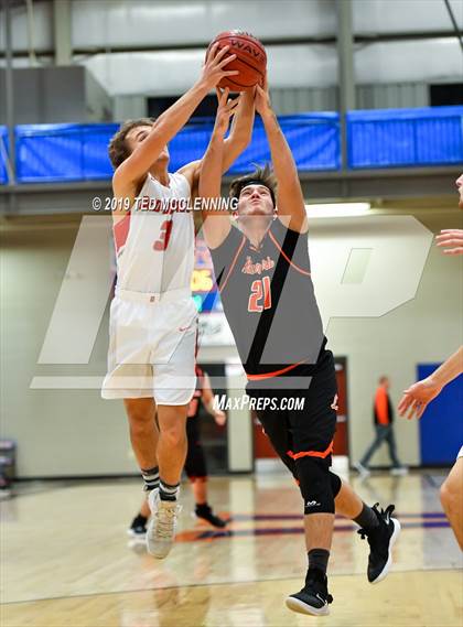 Thumbnail 2 in Atkins vs Lamar photogallery.