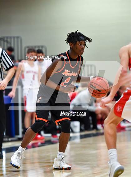 Thumbnail 2 in Atkins vs Lamar photogallery.