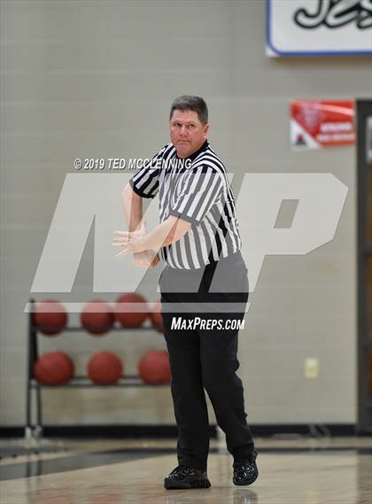 Thumbnail 3 in Atkins vs Lamar photogallery.
