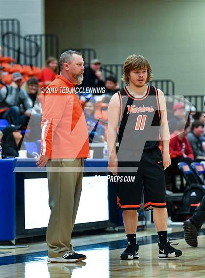 Thumbnail 3 in Atkins vs Lamar photogallery.