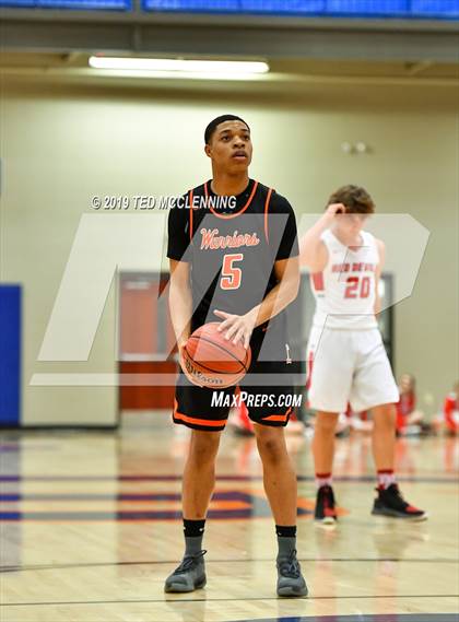 Thumbnail 2 in Atkins vs Lamar photogallery.