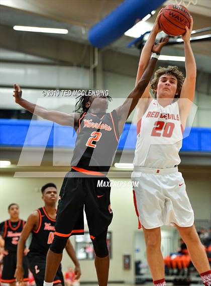 Thumbnail 3 in Atkins vs Lamar photogallery.