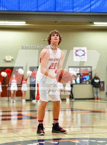 Thumbnail 3 in Atkins vs Lamar photogallery.