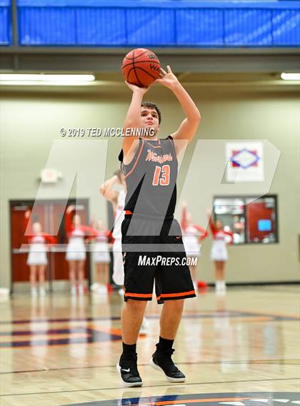 Thumbnail 3 in Atkins vs Lamar photogallery.