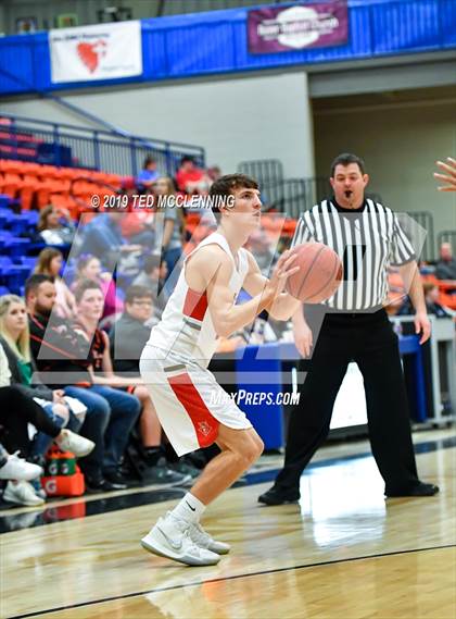 Thumbnail 3 in Atkins vs Lamar photogallery.