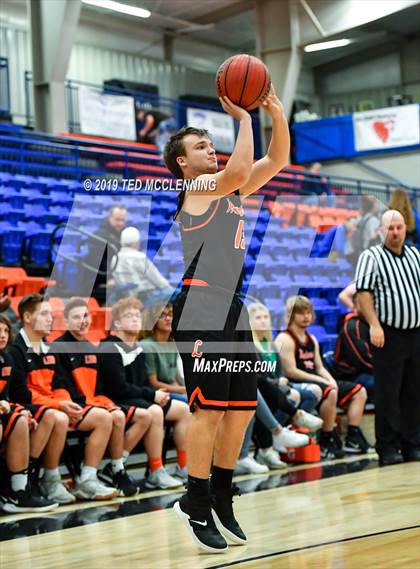 Thumbnail 2 in Atkins vs Lamar photogallery.