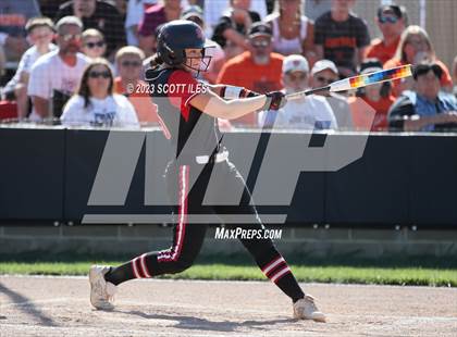Thumbnail 1 in South Webster vs. Wheelersburg (OHSAA D3 Regional Final) photogallery.