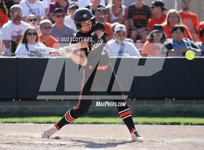 Thumbnail 1 in South Webster vs. Wheelersburg (OHSAA D3 Regional Final) photogallery.