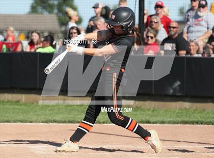 Thumbnail 2 in South Webster vs. Wheelersburg (OHSAA D3 Regional Final) photogallery.