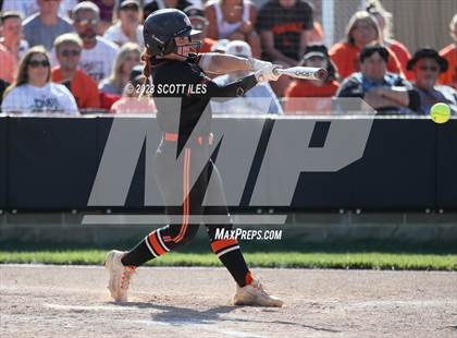 Thumbnail 3 in South Webster vs. Wheelersburg (OHSAA D3 Regional Final) photogallery.